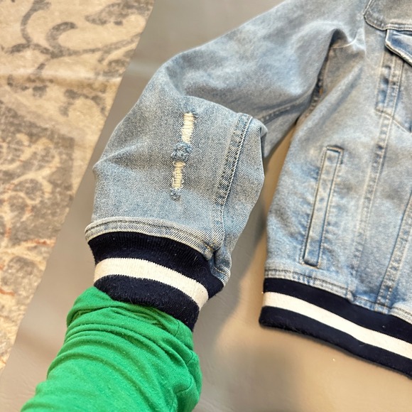 Pistola Denim Trucker Jacket Distressed Light Wash Varsity Cuffs Size L - Picture 3 of 11